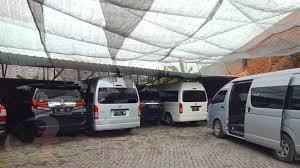 Sewa Hiace Semarang Termurah untuk Wisata, Ziarah, dan Perjalanan Rombongan