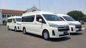 Jasa Rental Mobil Semarang: Solusi Transportasi Nyaman untuk Wisata, Bisnis, dan Kebutuhan Harian