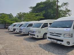 Perbedaan Sewa Mobil Semarang Lepas Kunci dan dengan Sopir